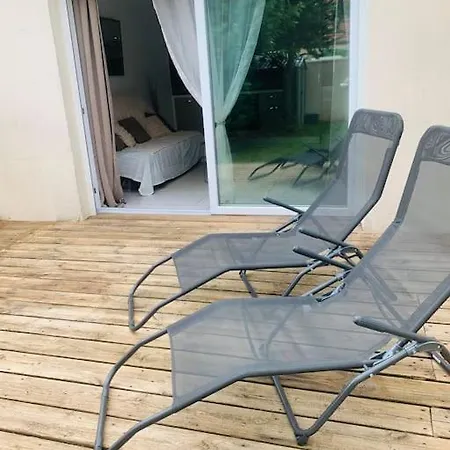 Holiday home Jolie Maison Avec Jardin *