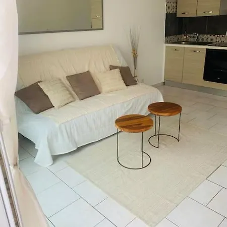 Holiday home Jolie Maison Avec Jardin Rochefort (Charente-Maritime)